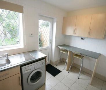 2 bedroom semi-detached house to rent - Photo 4