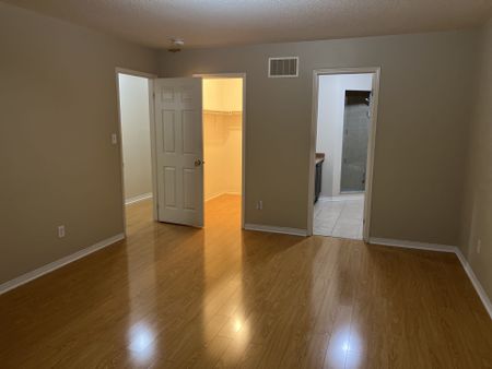 For Lease - 138 Degrassi Cove Circle, Brampton, Ontario - Photo 4