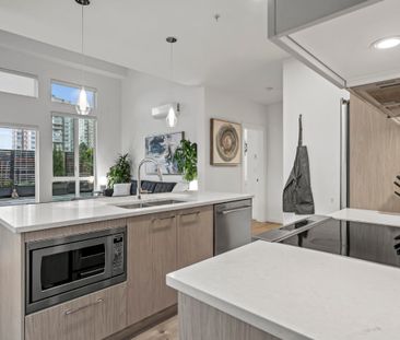 Fully Furnished Penthouse Suite - Photo 5