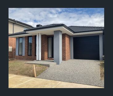 11 Abbeyhill Street, Clyde, Vic 3978 - Photo 2