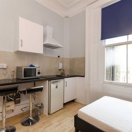 Marloes Road, London, W8 flat to rent - Photo 3
