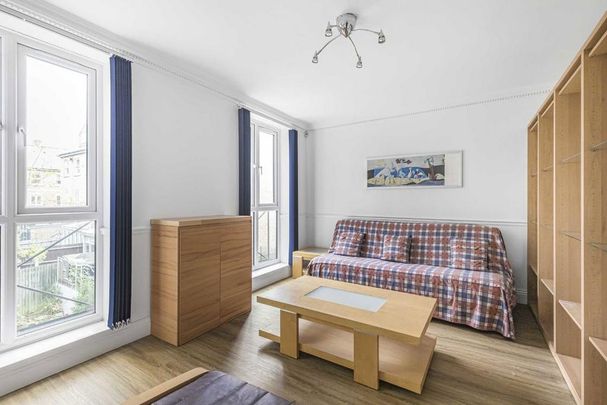 4 bedroom flat to rent - Photo 1