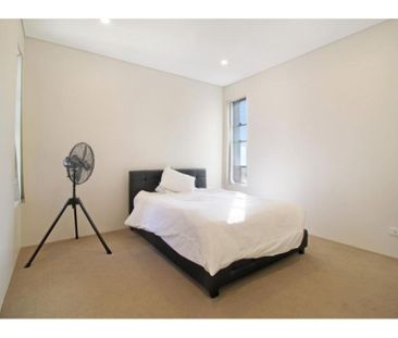 8 / 12 Loftus Street, Wollongong, NSW 2500 - Photo 6