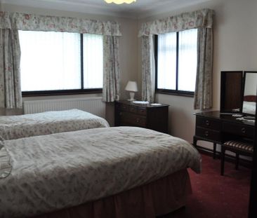 3 bedroom detached bungalow to rent - Photo 5