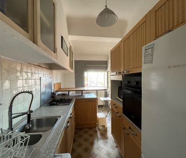 Location T1 Meublé 35m² Marseille 13001 Place aux Huiles - Photo 3