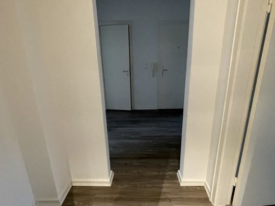 2,5 - Zimmer-Wohnung in Hamburg-Lohbrügge (Lohbrügger Kirchstraße 52b) - Foto 1