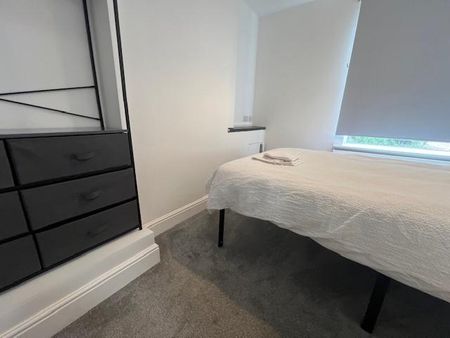 5 bedroom house share to rent - Photo 4