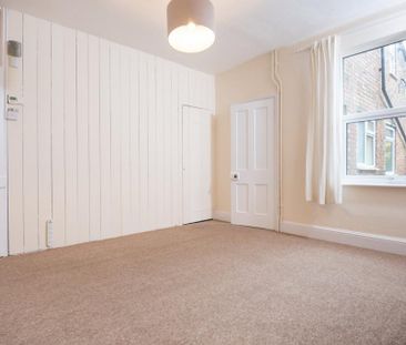 3 bedroom end of terrace house to rent - Photo 5