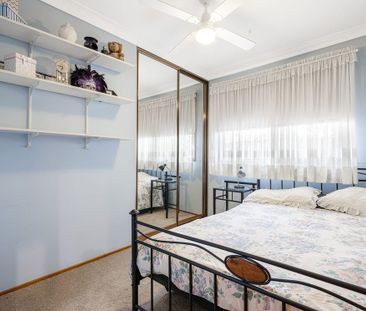 Spacious Family Home In Sought After Location! - Photo 1