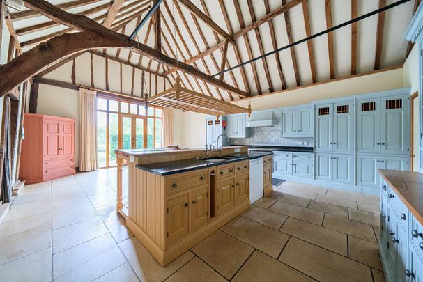 A charming thatched barn conversion in Wherwell. - Photo 1