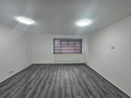Little Grove, Bushey WD23, London - Photo 3