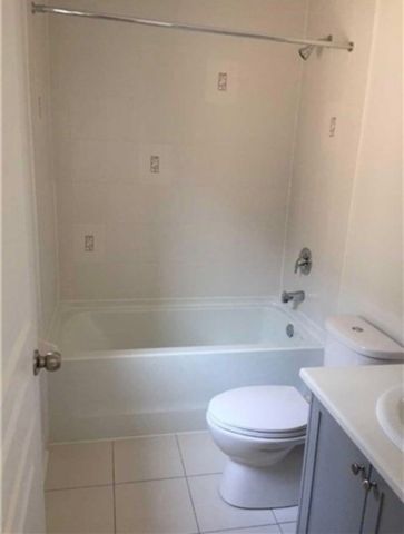 For Lease - 7 Brownsberger Road, Whitchurch-Stouffville, Ontario - Photo 5