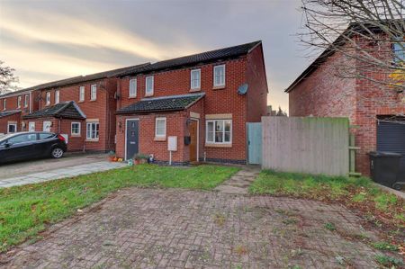 2 bedroom detached house to rent - Photo 4