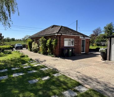 3 bedroom detached bungalow to rent - Photo 5