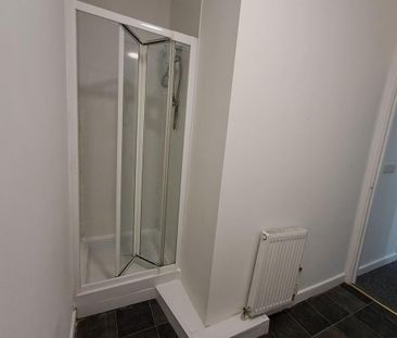 2 bedroom maisonette to rent - Photo 4