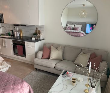 Almbygatan, Spånga - Photo 1