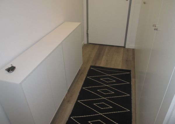 Fantástico apartamento T1 mobilado e equipado, novo, com vistas deslumbrantes sobre ria!
