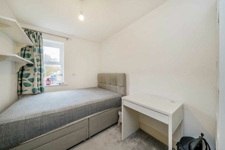 Wilkes Close, Mill Hill, NW7 - Photo 3