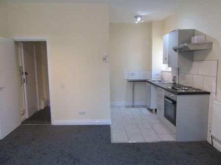 Deerpark Road, Whalley Range, Manchester, M16 - Photo 2