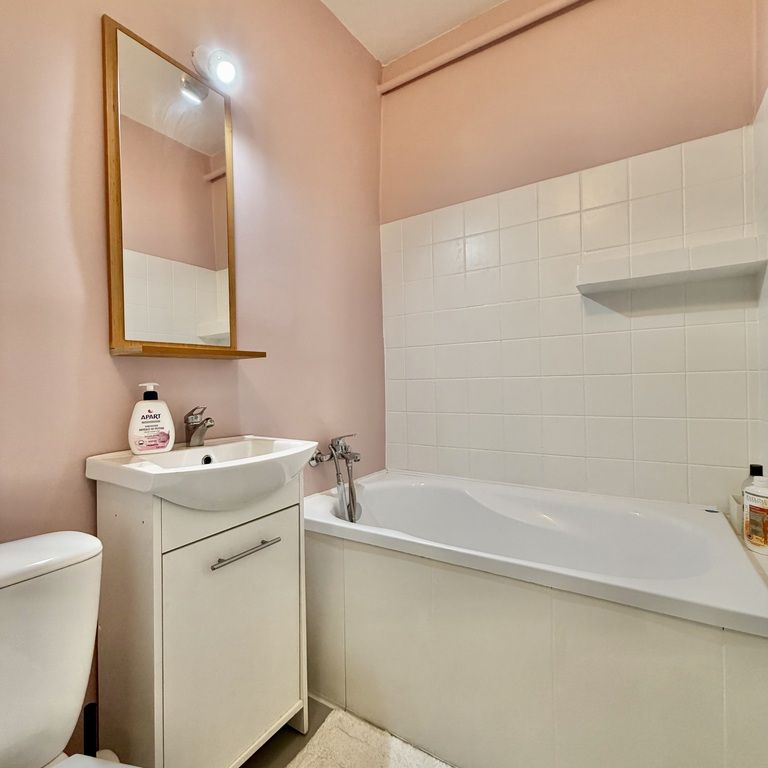 2 Pokojowe Mieszknie I Komuny Paryskiej I Parking - Фото 1