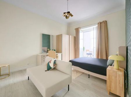 Rua Sampaio e Pina, Lisbon, Lisbon 1070-051 - Photo 3