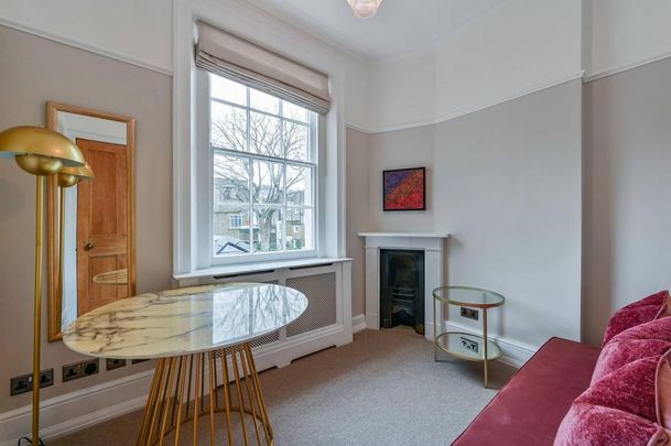 4 bedroom flat to rent - Photo 1
