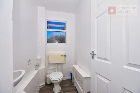 1 bedroom in a house share to rent - Photo 4