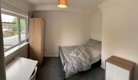 6 bedroom semi-detached house to rent - Photo 4