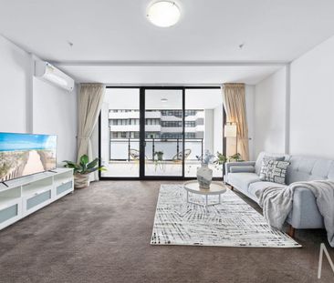 CONTEMPORARY PARKSIDE LIVING IN A HIGHLY-REGARDED URBAN ENCLAVE - Photo 6