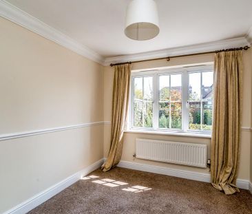 3 bedroom semi-detached house to rent - Photo 2