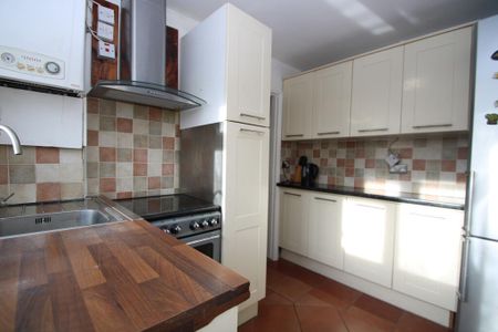 2 Bed Maisonette, Martin Crescent, CR0 - Photo 5