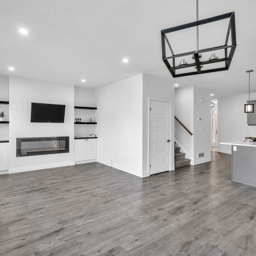 For Lease - 133 Marconi Court, London East, Ontario - Photo 1