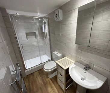 Headingley Avenue, Leeds, LS6 - Photo 2