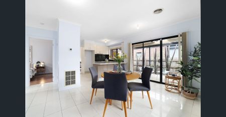 Easy Living in a Convenient Location - Photo 3