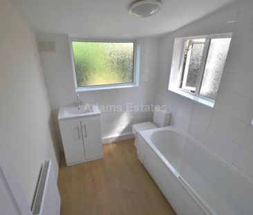 3 bedroom end of terrace house to rent - Photo 5