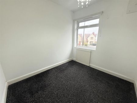 3 bedroom end of terrace house to rent - Photo 2