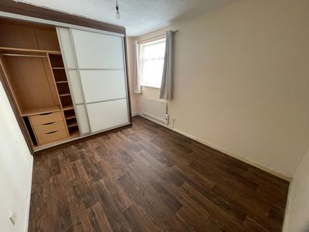 239-241 High Road - Photo 4