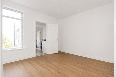 Belsize Avenue, Peterborough - Photo 3