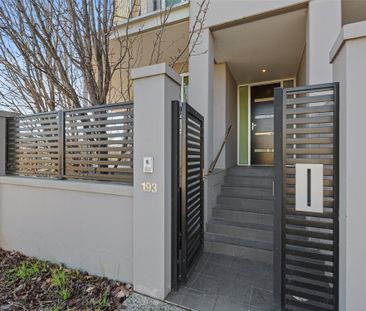 Stunning Designer Townhouse! - Photo 5