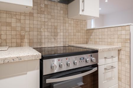 For Lease - 480 Oriole Parkway Unit# 308, Toronto, Ontario - Photo 2