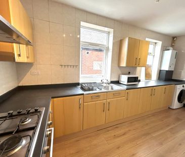 3 bedroom house share to rent - Photo 4
