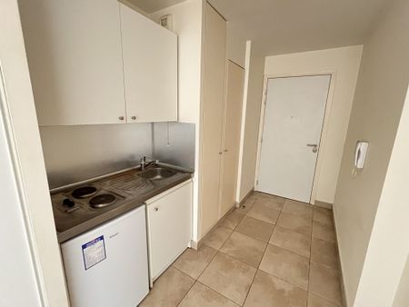 Location Appartement 1 pièce 30m² BOIS COLOMBES 92270 - Photo 2