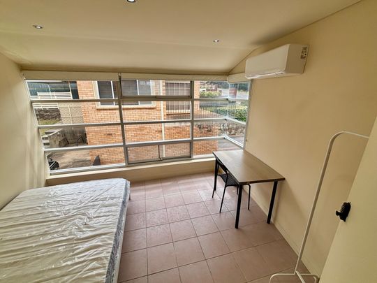 Windsor Gardens - Photo 1