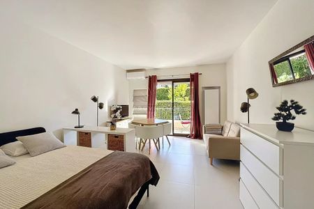 LOCATION - Superbe studio rénové, Cannes Isola Bella - Photo 4