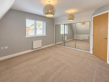 49 Leywood Close, Braintree, CM7 3NP - Photo 4