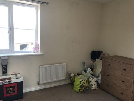 Ash Close, Dereham - Photo 2