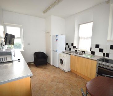 11 bedroom flat to rent - Photo 6