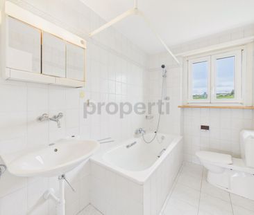 Charming 3-room apartment with balcony, ins - Photo 6