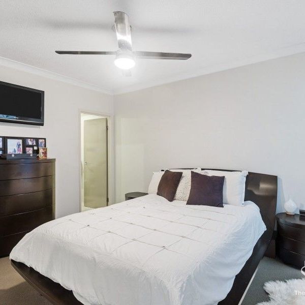 Available Now*James St Precinct*Spacious - Photo 1