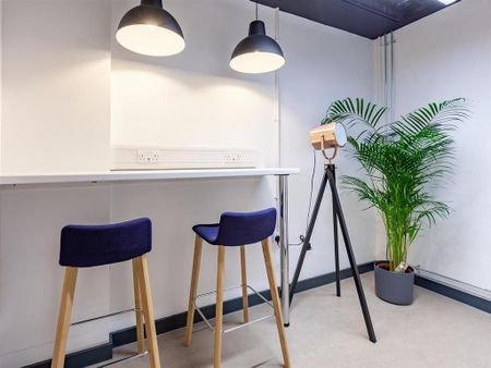 Studio to rent - Photo 2